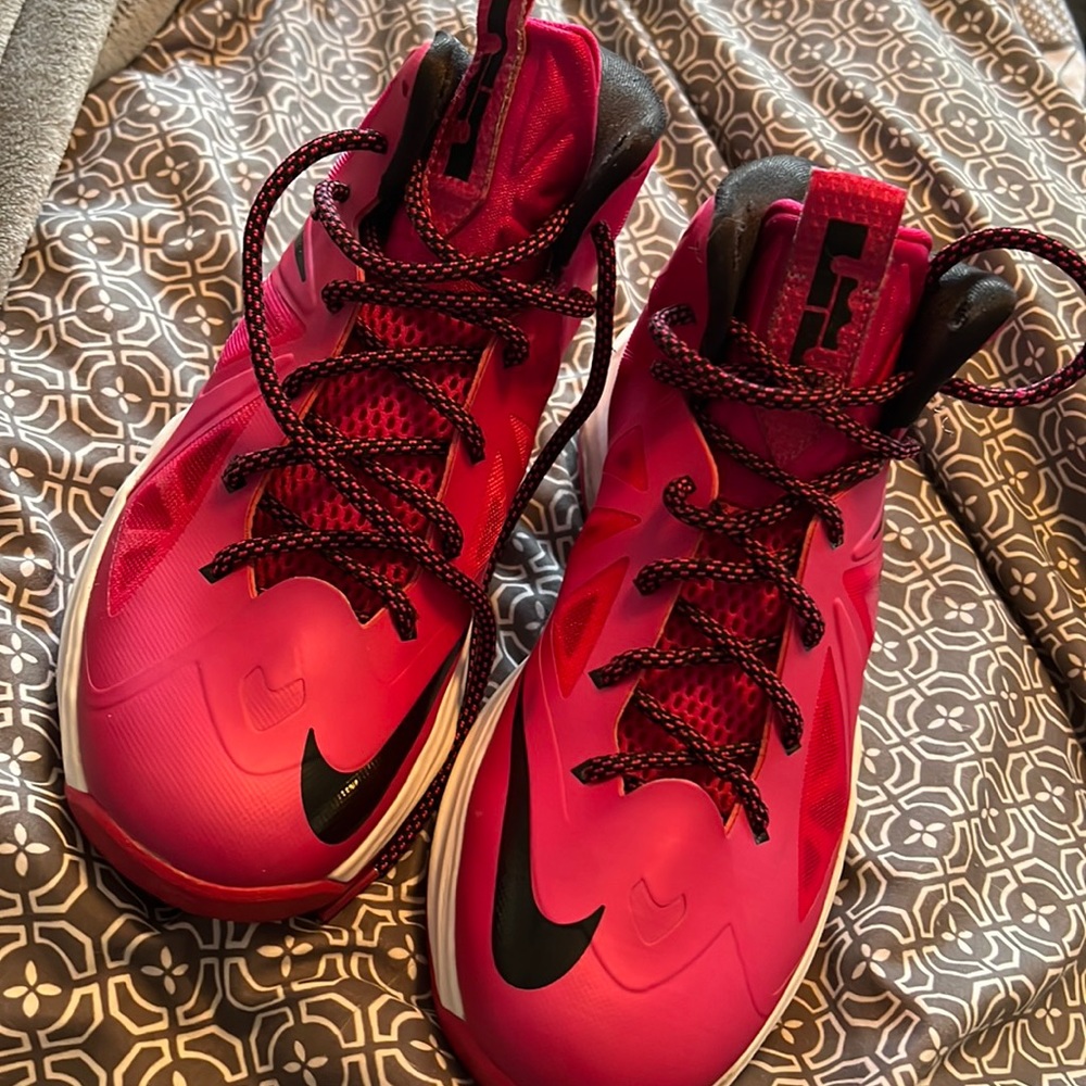 Nike shoes